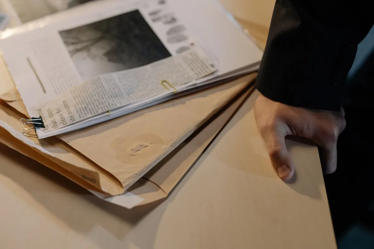 Documents et preuves rassemblés pour une plainte auprès des autorités
